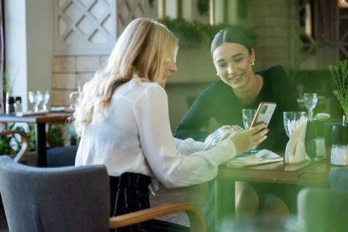 Snus und Kautabak im Café